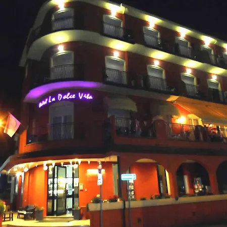 Ξενοδοχείο La Dolce 3*